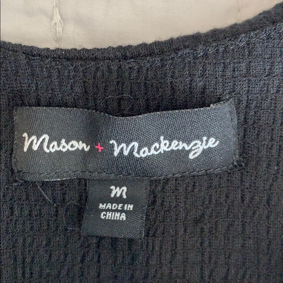 3 for $10🎁 Women’s crop top size M - Picture 3 of 4